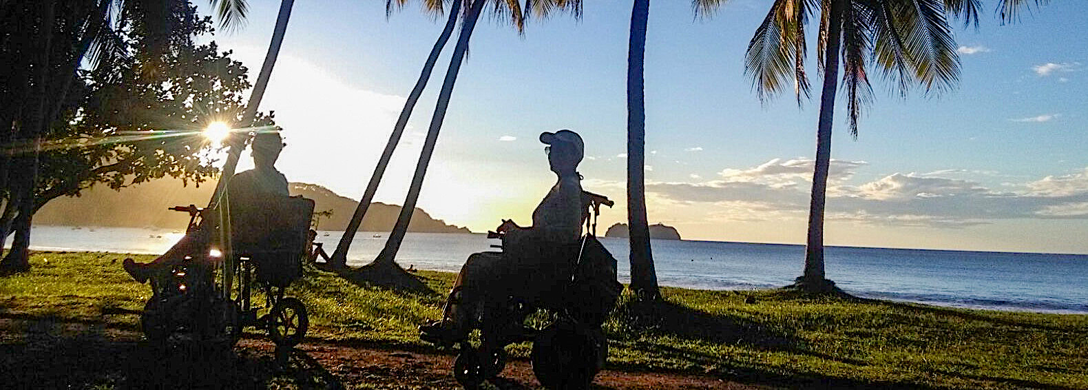 Playa accesible en silla de ruedas para personas con discapacidad