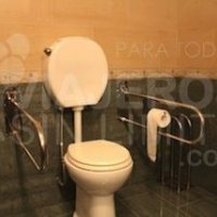 Bariloche-Hotel-Villa-Huinid-baño-hall-accessible