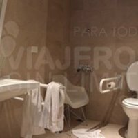 Buenos-Aires-Dazzler-Tower-baño-adaptado