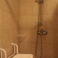 Madryn-hotel-yene-hue-baño-adaptado