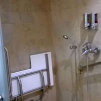 Baño adaptado para personas con discapacidad en el Caribe